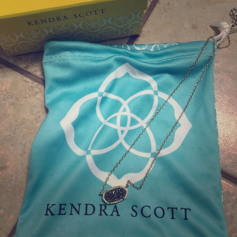 Kendra Scott Elisa necklace